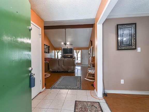 5th image of 16214 Espinosa Dr