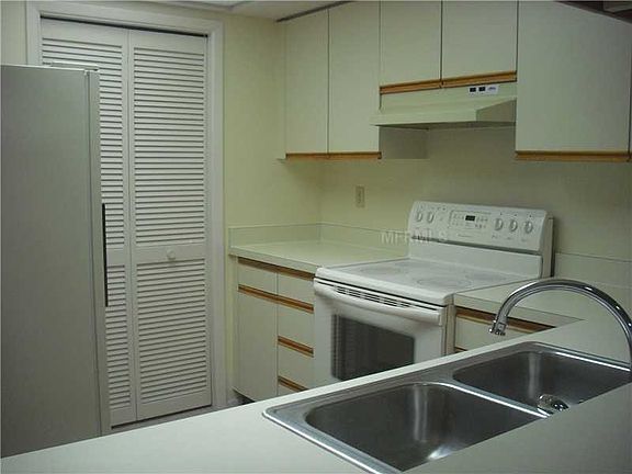 4th image of 3202 Green Dolphin St