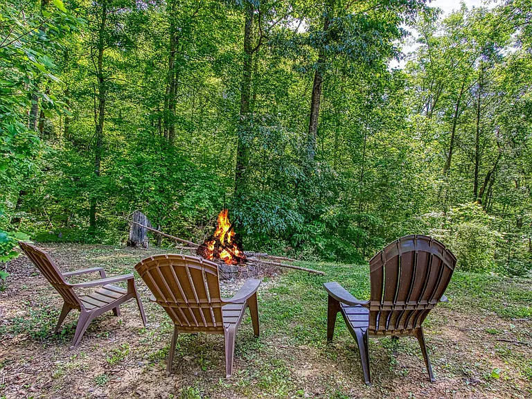 3708 Harris Mountain Way — Photo 40