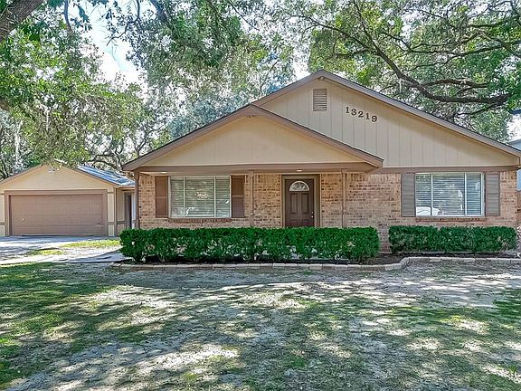 Clean and maintained 2 Bedroom and 2 Bath home for you and your family.
