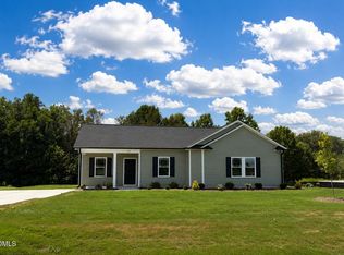 326 Barbours Place Dr, Four Oaks, NC 27524