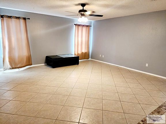 5th image of 2705 Foxtail Palm Dr