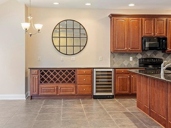 5th image of 11213 Maplecroft Ct