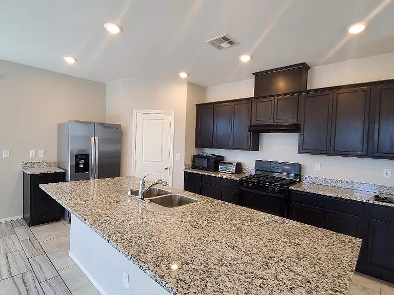 7757 Alder Landing St — Photo 4