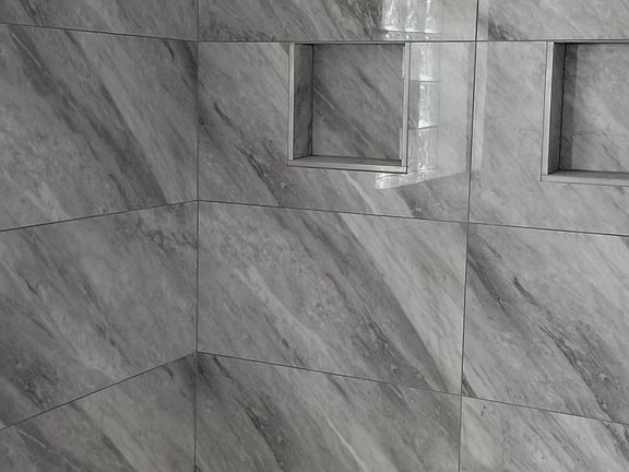 Bath with double sinks