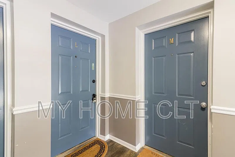 2 bed, 2.0 bath, 942 sqft, $1,200 — Photo 2
