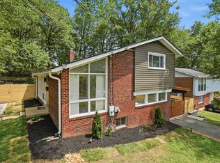 5617 Hershey Ln, Alexandria, VA 22312