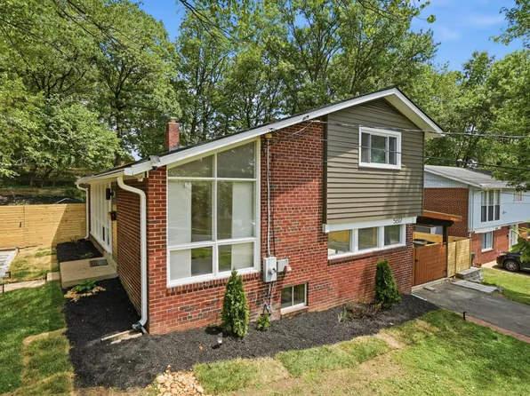 5617 Hershey Ln, Alexandria, VA 22312