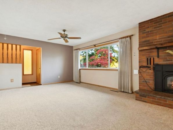 230 SW Atwell Rd #2