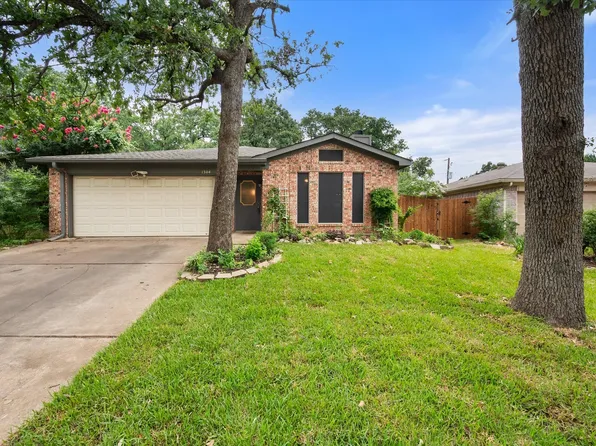 1304 Stone Creek Dr, Mansfield, TX 76063