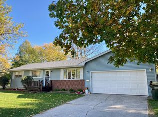 701 S 2nd St, Olivia, MN 56277
