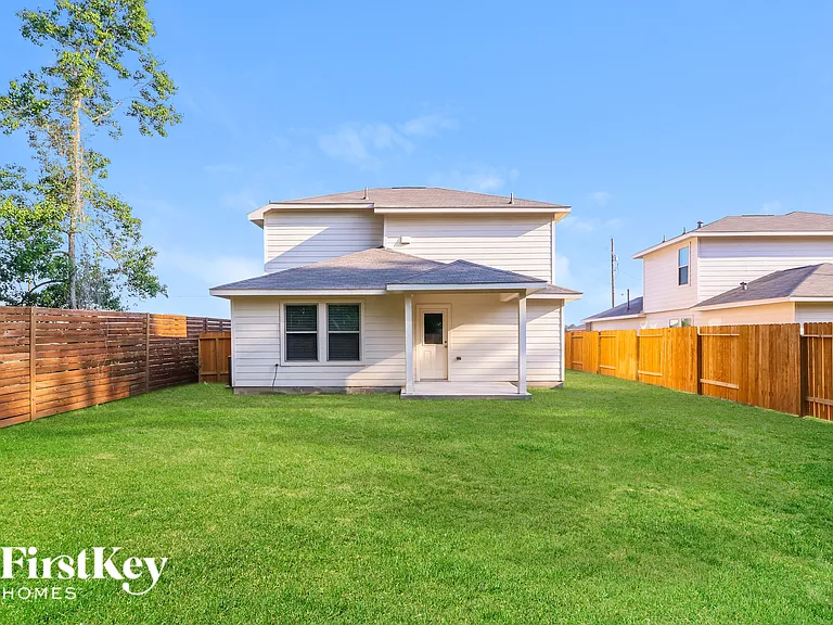 25621 Roy Rogers Rd — Photo 1