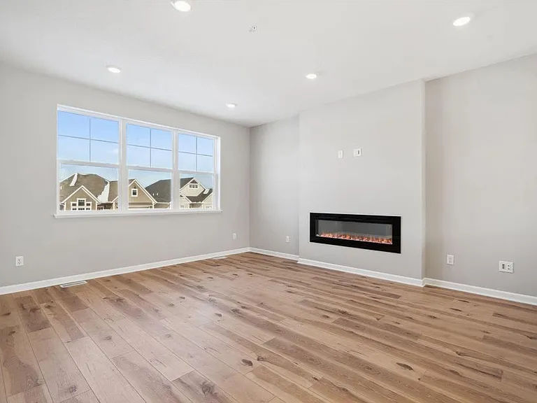 6770 Wildflower Way — Photo 8