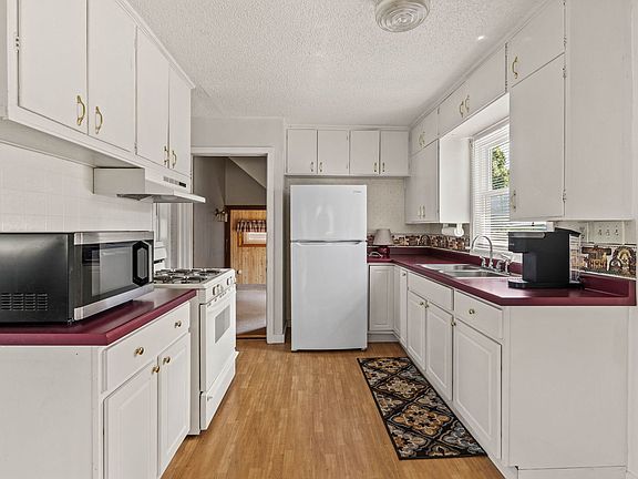 4th image of 1212 3rd St S