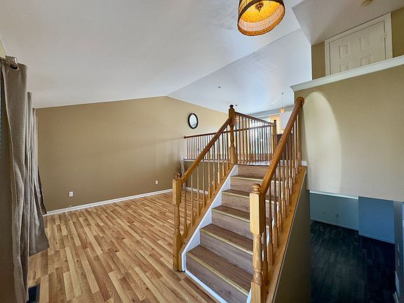 3rd image of 9807 Dee Way