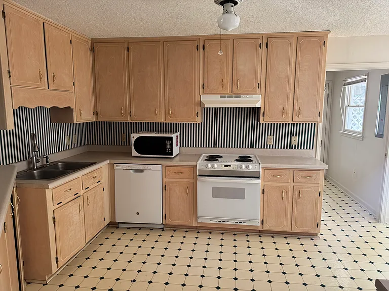 112 Oak Leaf Cir — Photo 3