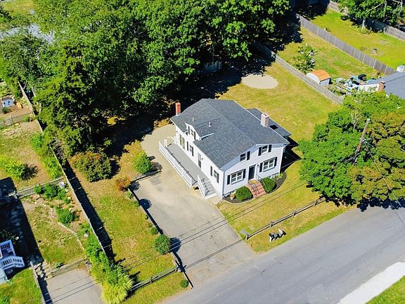 2nd image of 98 Towne Way
