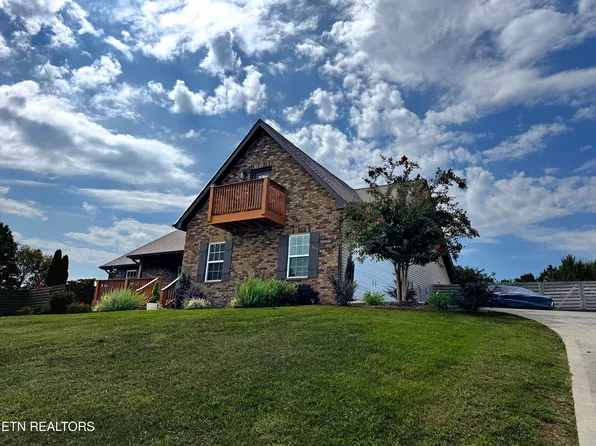 1807 Grey Ridge Rd, Maryville, TN 37801