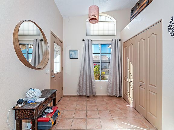 3rd image of 624 Silver Springs Cir