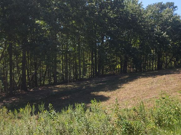 2nd image of 26 Hollywood Lot Dr