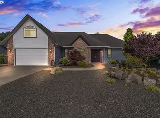 3 Onadoone Ct, Florence, OR 97439