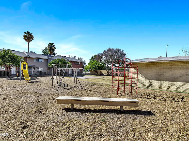 14 E Hermosa Dr — Photo 30