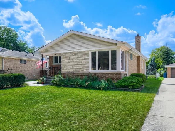 600 Willow St, Itasca, IL 60143