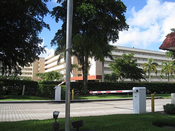 3rd image of 8911 S Hlbrk Blvd APT 102
