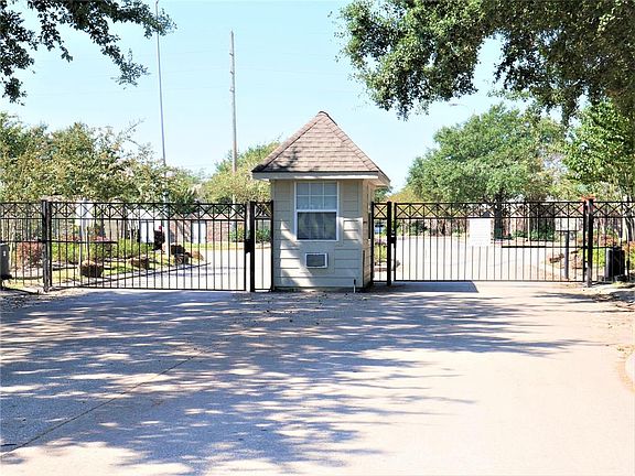 2nd image of 7622 Heron Lakes Dr