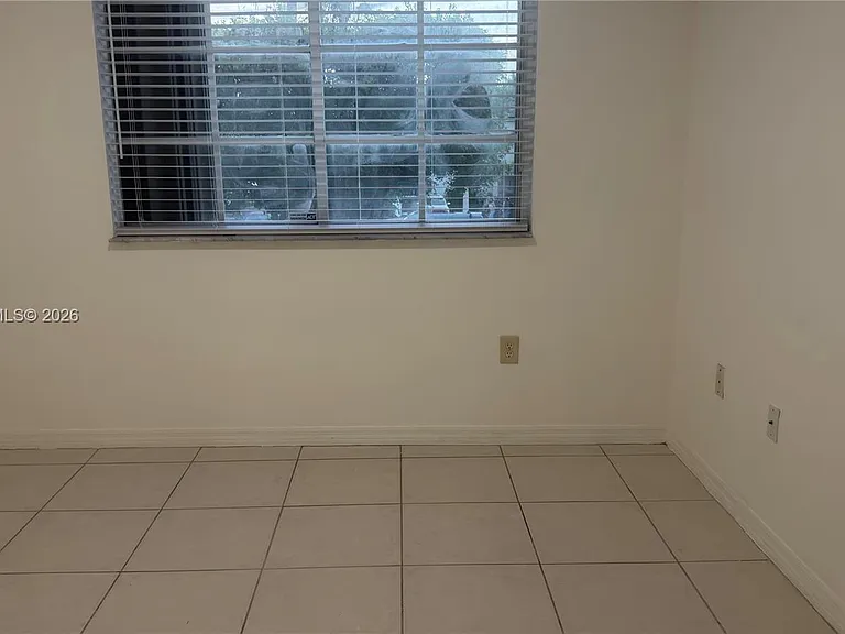 8340 NW 10th St #1G — Photo 9