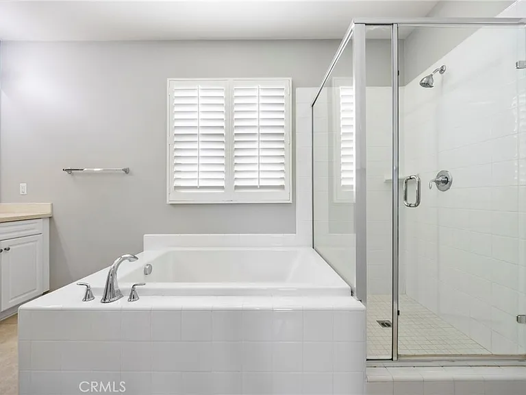 691 E Valencia St — Photo 22