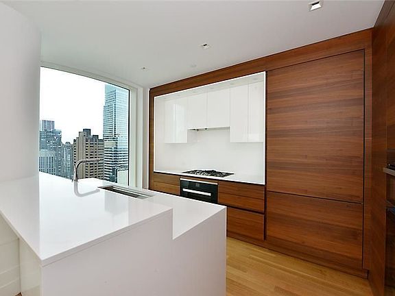 4th image of 252 E 57th St #49D