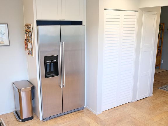 3rd image of 2121 E 1st St Unit 207