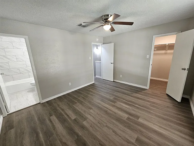 17303 Saturn Ln — Photo 12