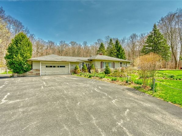1322 Hatch Rd, Webster, NY 14580