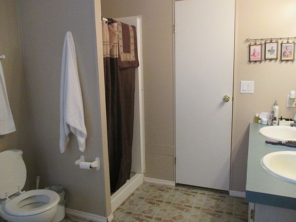 5th image of 2362 N McGee Dr