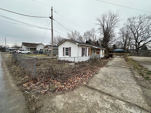 3rd image of 4711 Van Cleave St