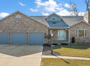 3800 Autumn Ln, Valparaiso, IN 46385