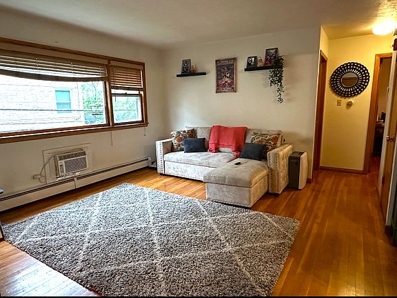 4th image of 406 Beach Ave APT 1D