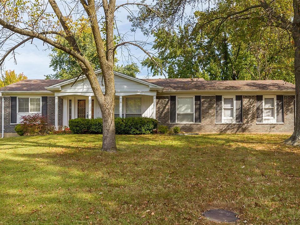 1st image of 2365 Greenbriar Dr