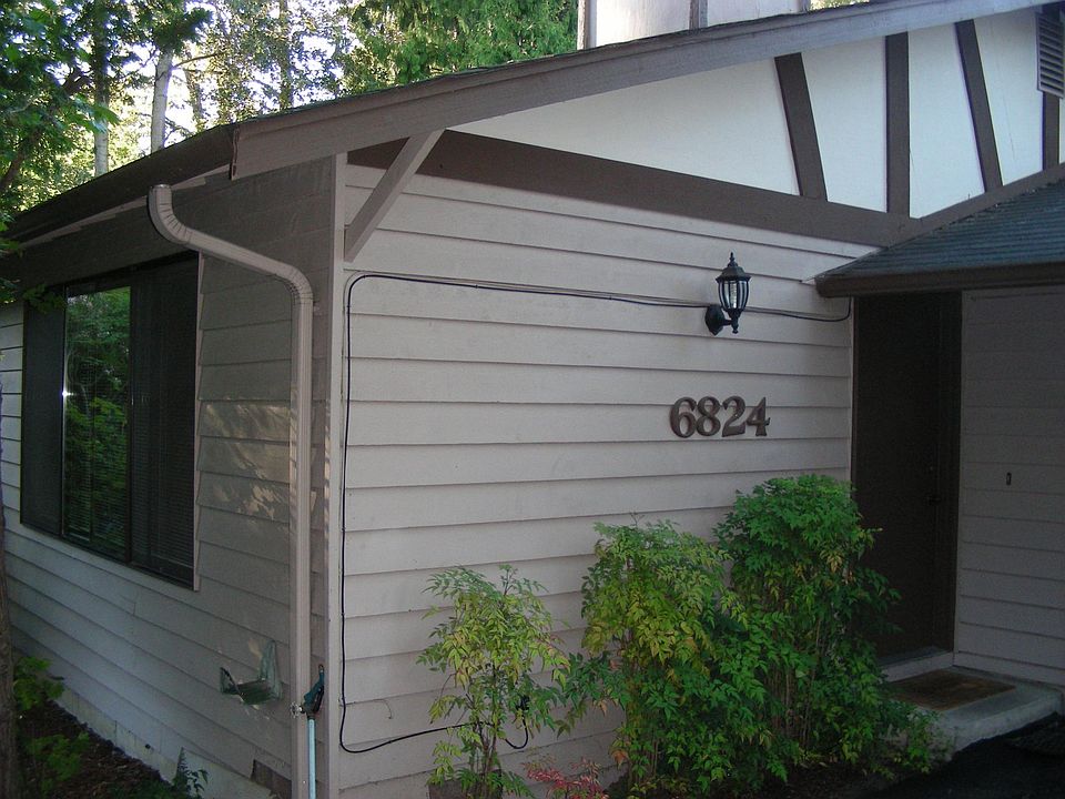 2nd image of 6824 NE 153rd Pl