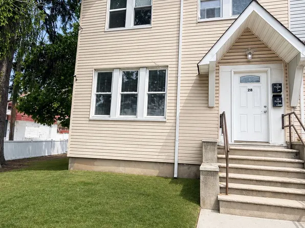 28 11th Ave APT 1, East Orange, NJ 07018