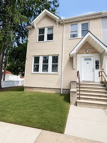 28 11th Ave #1 Photo 1