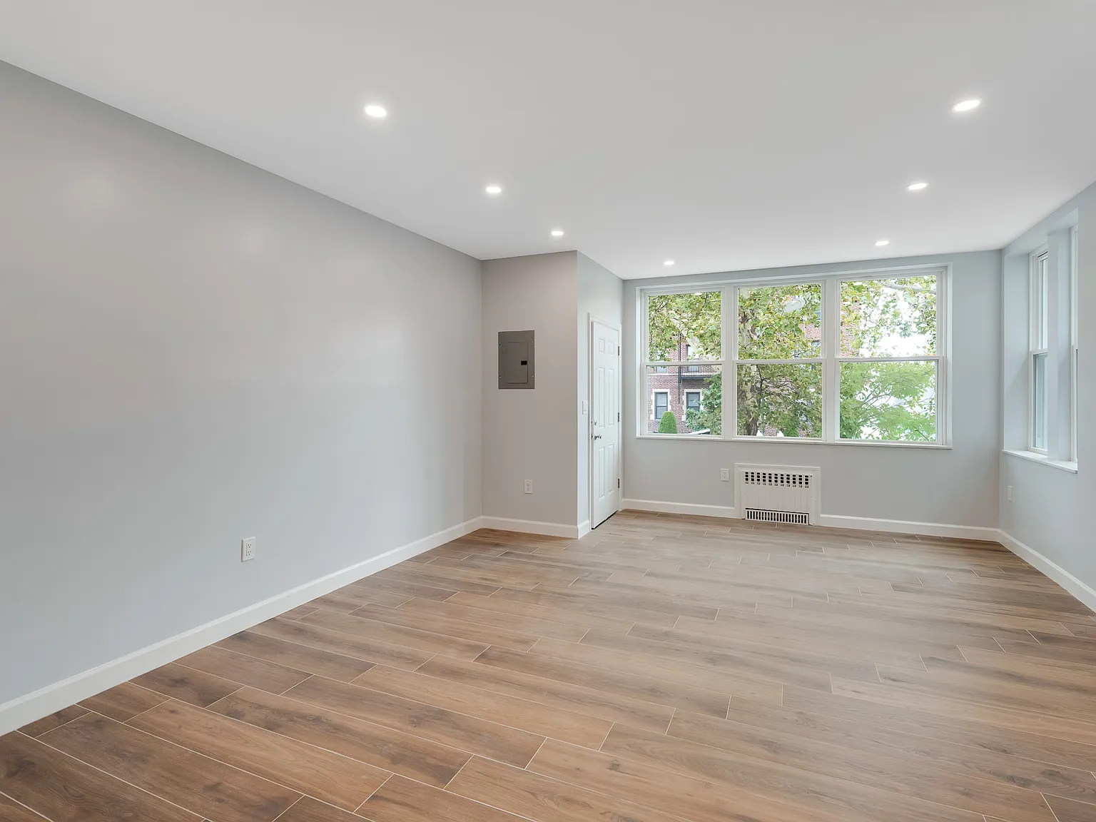 8628 Ft Hamilton Parkway — Photo 2