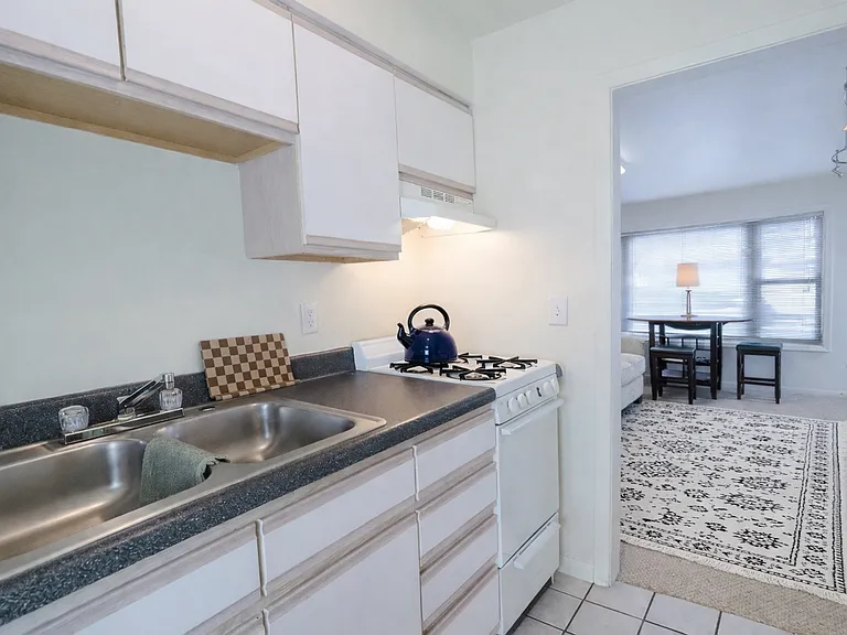 The Grove Apartments — Photo 5