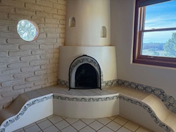 5th image of 5 Oriente Ct
