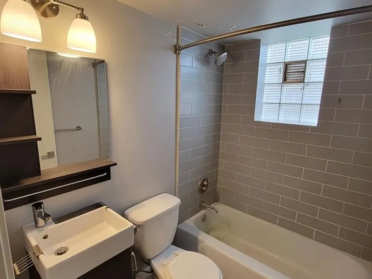 221 N Quince St — Photo 31