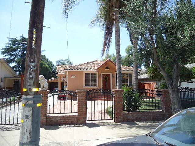 1st image of 383 S 22nd St
