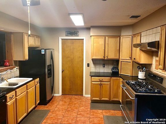 2nd image of 4152 Hickory Haven Dr