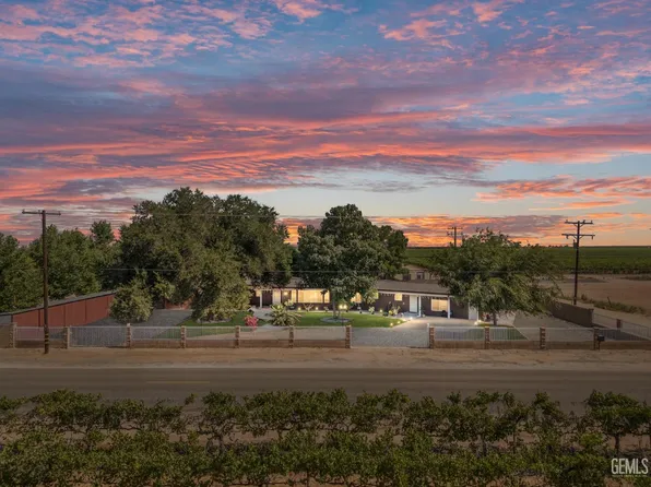 32994 Woollomes Ave, Delano, CA 93215